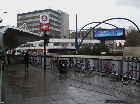 Old Street station southeastern entrance (Image courtesy of Sunil060902)